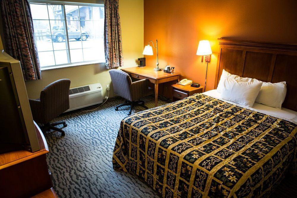 Regency Inn & Suites Anoka Dış mekan fotoğraf