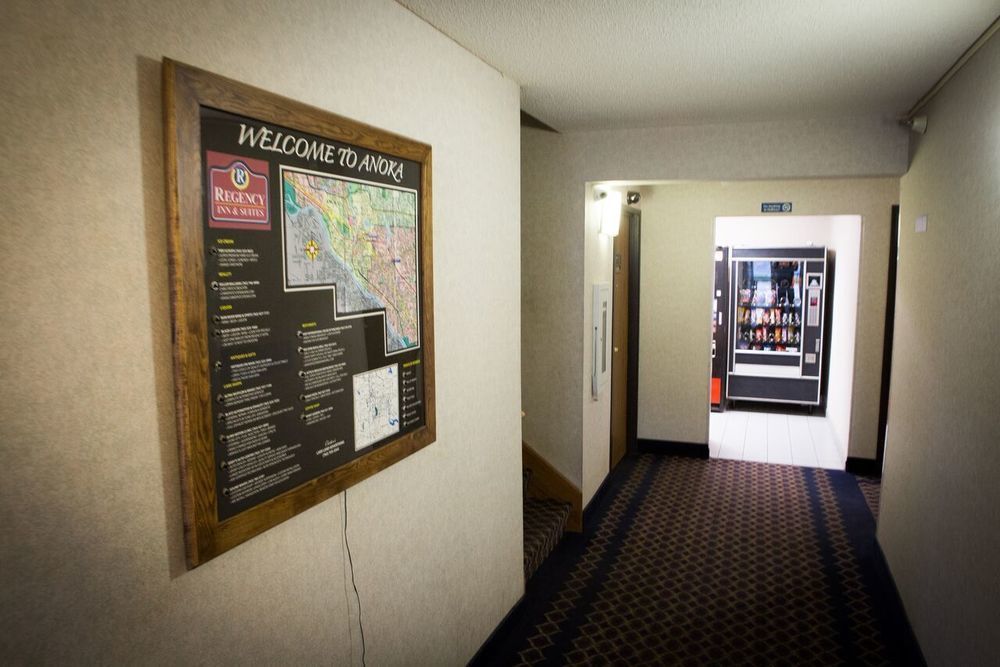 Regency Inn & Suites Anoka Dış mekan fotoğraf
